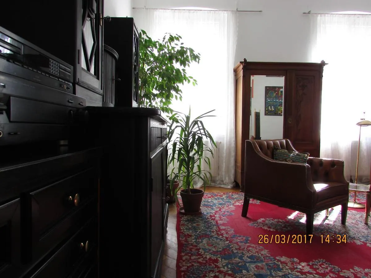 Art Nouveau Apartment Viena